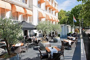 Carlton Ambassador Hotel