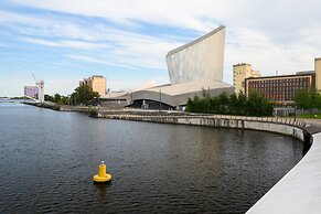 Manchester Marriott Victoria & Albert Hotel