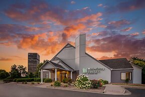 MainStay Suites St. Louis - Galleria