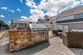 MainStay Suites St. Louis - Galleria