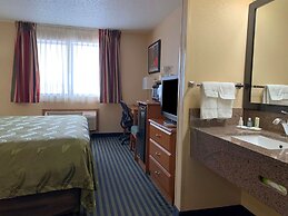 Quality Inn Ottawa near Starved Rock State Park