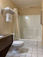 Quality Inn Ottawa near Starved Rock State Park