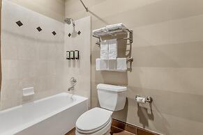 Best Western Plus Brookside Inn