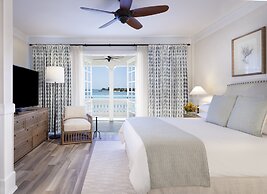 Pier House Resort & Spa