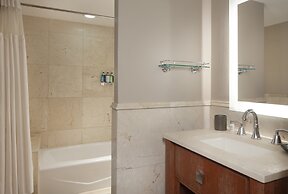 Pier House Resort & Spa