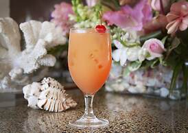 Pier House Resort & Spa