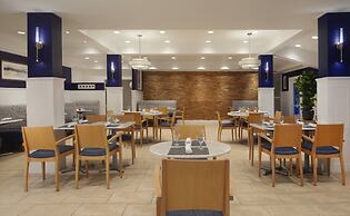 Pier House Resort & Spa