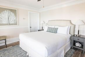 Pier House Resort & Spa