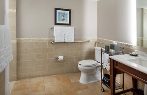 Pier House Resort & Spa