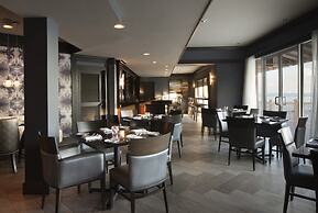 Pier House Resort & Spa