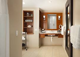 Pier House Resort & Spa