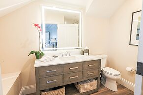 Pier House Resort & Spa