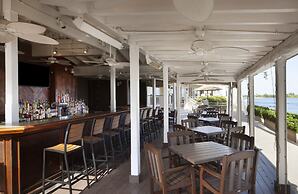 Pier House Resort & Spa