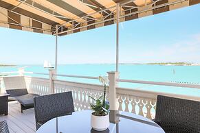 Pier House Resort & Spa