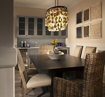 Pier House Resort & Spa