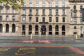 Manchester Portland By Sunday