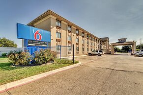 Motel 6 Dallas, TX - Fair Park