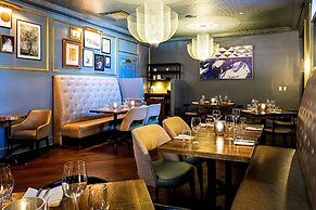 Morrison House Old Town Alexandria, Autograph Collection