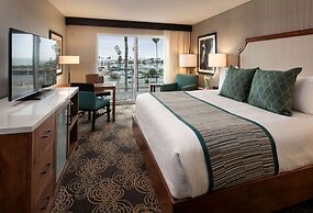 Redondo Beach Hotel, Tapestry Collection by Hilton