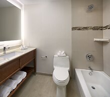 Redondo Beach Hotel, Tapestry Collection by Hilton