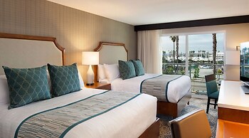 Redondo Beach Hotel, Tapestry Collection by Hilton