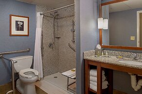 DoubleTree by Hilton St. Louis - Westport