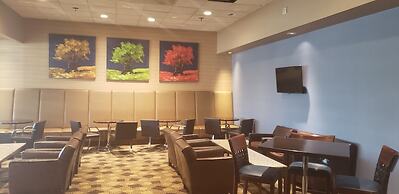 DoubleTree by Hilton St. Louis - Westport