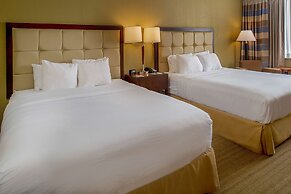 DoubleTree by Hilton St. Louis - Westport