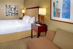DoubleTree by Hilton St. Louis - Westport