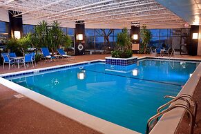 DoubleTree by Hilton St. Louis - Westport