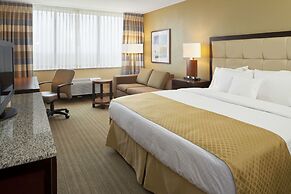 DoubleTree by Hilton St. Louis - Westport