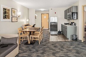Country Inn & Suites by Radisson, Brookings, SD