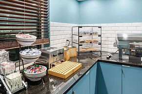 Country Inn & Suites by Radisson, Brookings, SD