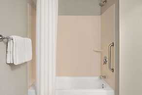 Country Inn & Suites by Radisson, Brookings, SD