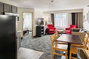 Country Inn & Suites by Radisson, Brookings, SD