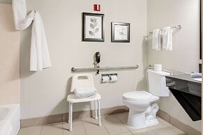 Country Inn & Suites by Radisson, Brookings, SD