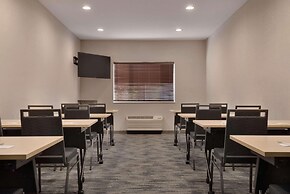 Country Inn & Suites by Radisson, Brookings, SD