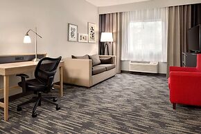 Country Inn & Suites by Radisson, Brookings, SD