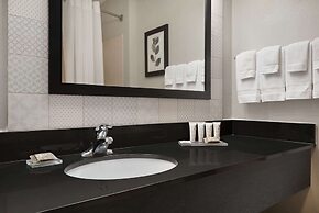 Country Inn & Suites by Radisson, Brookings, SD