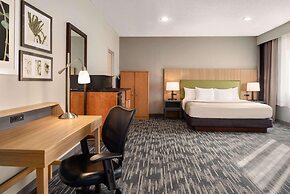 Country Inn & Suites by Radisson, Brookings, SD