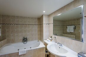 Chateau on the Park - Christchurch, a DoubleTree by Hilton