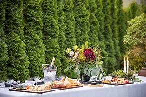 Chateau on the Park - Christchurch, a DoubleTree by Hilton