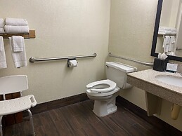 AmericInn by Wyndham Reedsburg