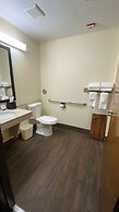 AmericInn by Wyndham Reedsburg