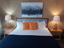 The Cliff Dweller on Lake Superior