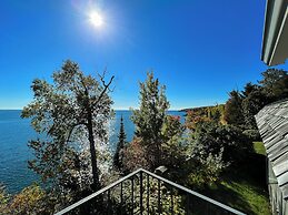 The Cliff Dweller on Lake Superior