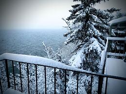 The Cliff Dweller on Lake Superior