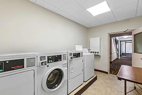 Days Inn by Wyndham Liberty