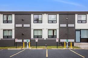 Days Inn by Wyndham Liberty