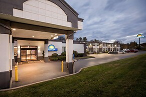 Days Inn by Wyndham Liberty